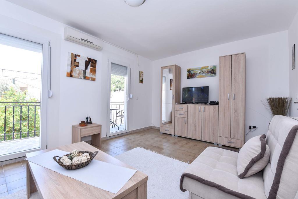 Vila Lucice Petrovac Exterior foto