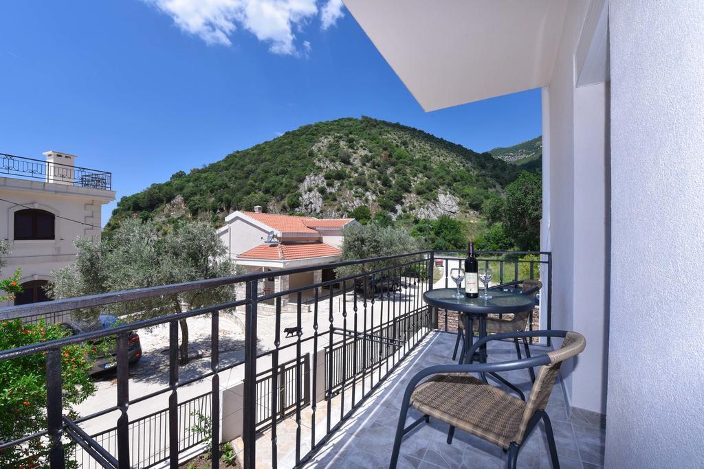 Vila Lucice Petrovac Exterior foto