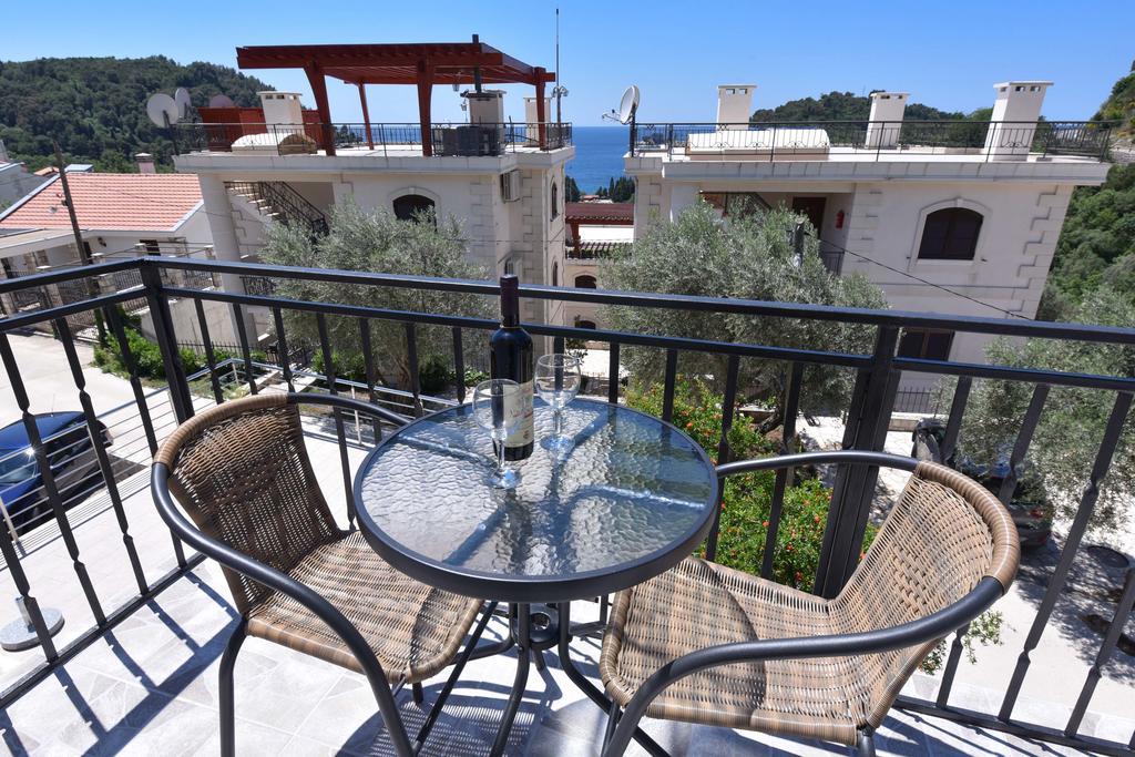 Vila Lucice Petrovac Exterior foto